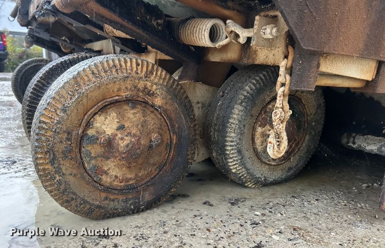 image for item ET6694 Layton D-550 paver