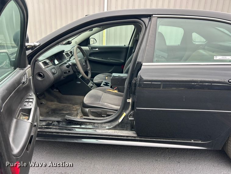 image for item ET6704 2013 Chevrolet Impala Police Cruiser 