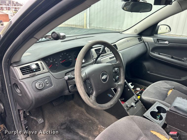 image for item ET6704 2013 Chevrolet Impala Police Cruiser 