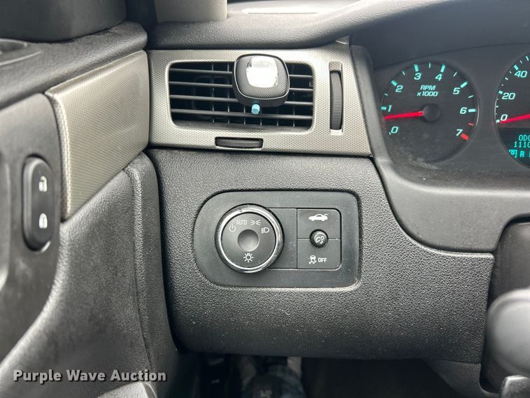 image for item ET6704 2013 Chevrolet Impala Police Cruiser 