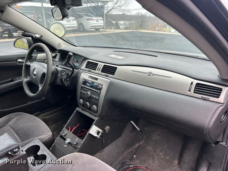 image for item ET6704 2013 Chevrolet Impala Police Cruiser 