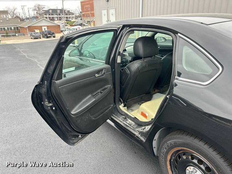 image for item ET6704 2013 Chevrolet Impala Police Cruiser 