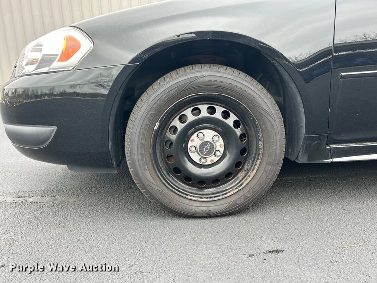 image for item ET6704 2013 Chevrolet Impala Police Cruiser 