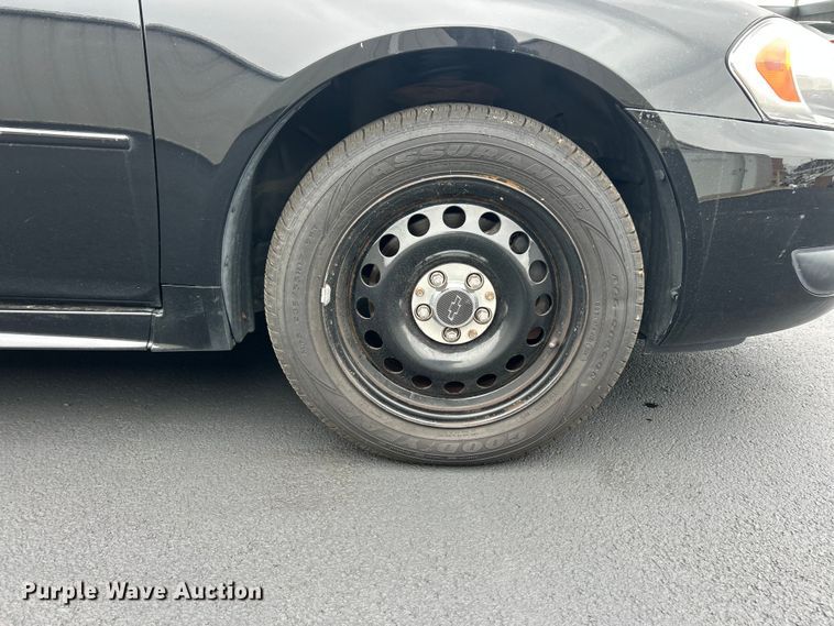 image for item ET6704 2013 Chevrolet Impala Police Cruiser 