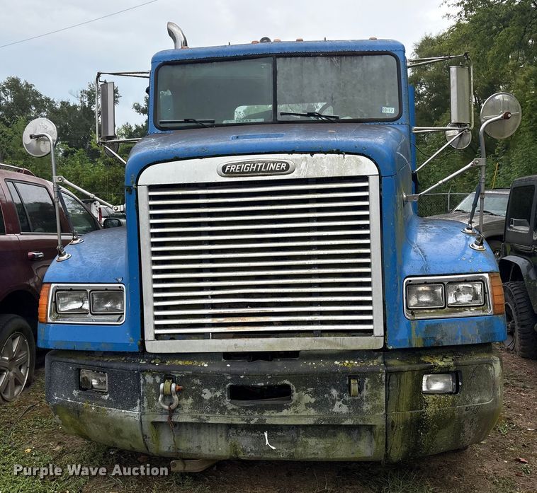 image for item ET7061 1998 Freightliner FLD semi truck