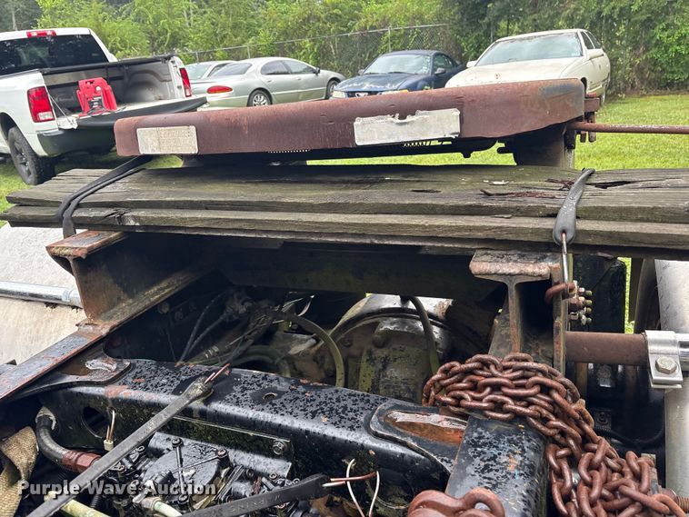 image for item ET7061 1998 Freightliner FLD semi truck