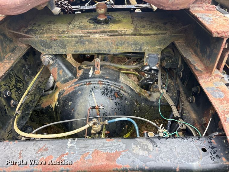 image for item ET7061 1998 Freightliner FLD semi truck