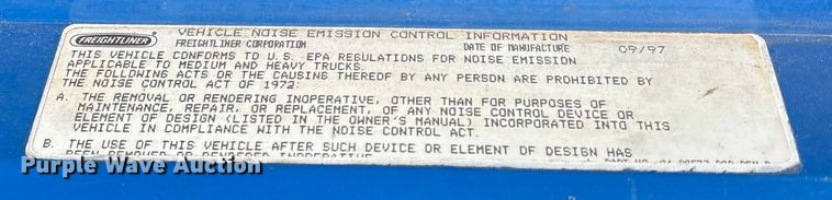 image for item ET7061 1998 Freightliner FLD semi truck