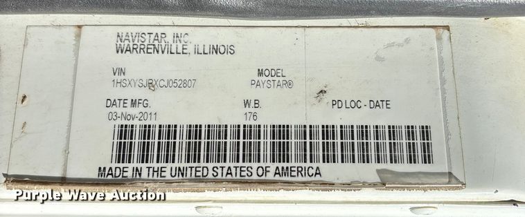 image for item ET7274 2012 International DF697 semi truck