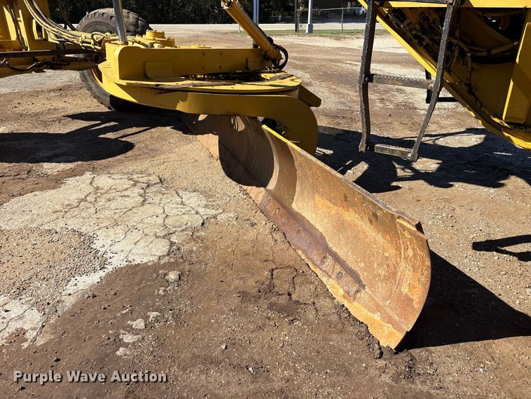 image for item ET7281 2006 Caterpillar 140H motor grader