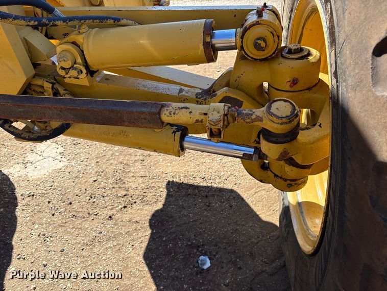 image for item ET7281 2006 Caterpillar 140H motor grader