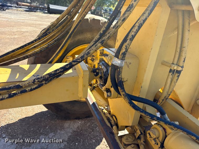 image for item ET7281 2006 Caterpillar 140H motor grader