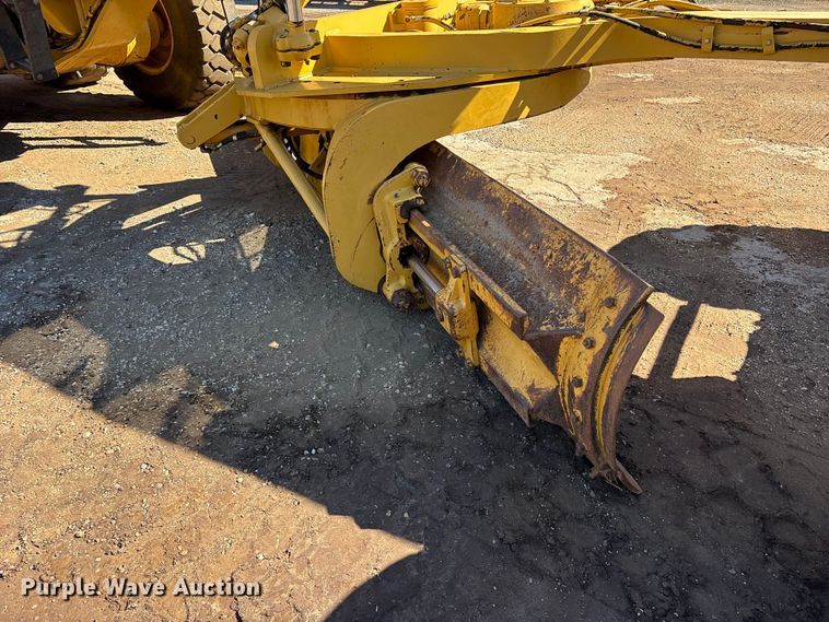 image for item ET7281 2006 Caterpillar 140H motor grader