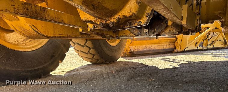 image for item ET7281 2006 Caterpillar 140H motor grader