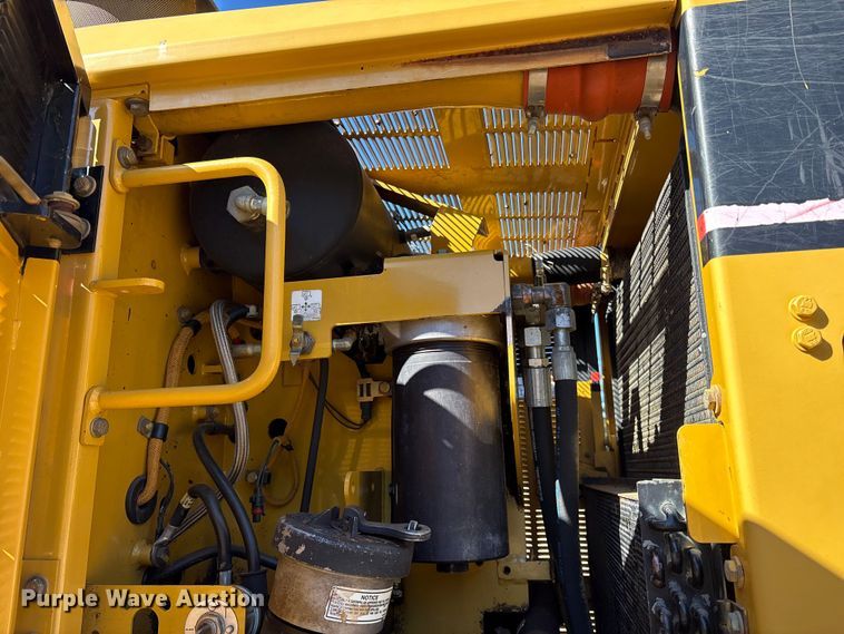 image for item ET7281 2006 Caterpillar 140H motor grader