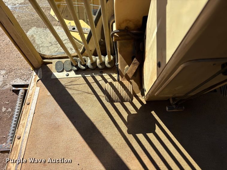 image for item ET7281 2006 Caterpillar 140H motor grader