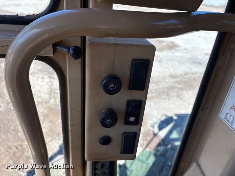 image for item ET7281 2006 Caterpillar 140H motor grader