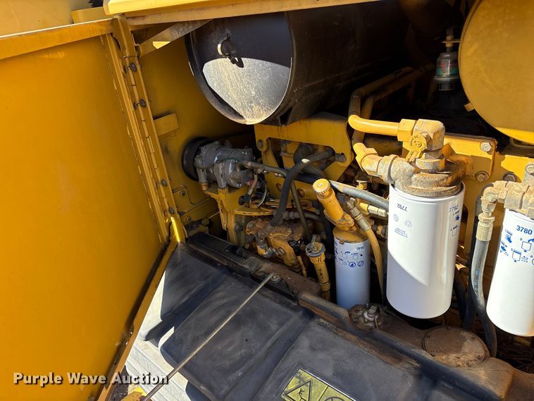 image for item ET7281 2006 Caterpillar 140H motor grader