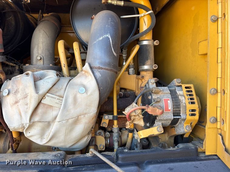 image for item ET7281 2006 Caterpillar 140H motor grader