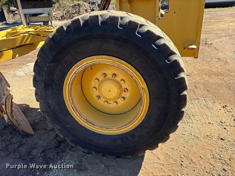 image for item ET7281 2006 Caterpillar 140H motor grader