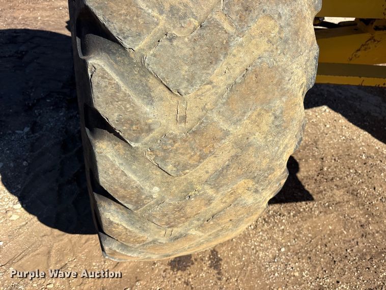 image for item ET7281 2006 Caterpillar 140H motor grader