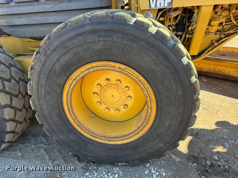 image for item ET7281 2006 Caterpillar 140H motor grader