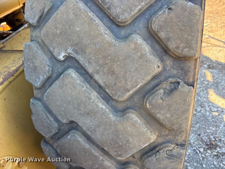 image for item ET7281 2006 Caterpillar 140H motor grader