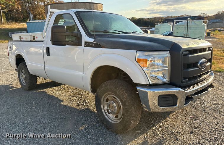 image for item ET7300 2016 Ford F250 Super Duty pickup truck