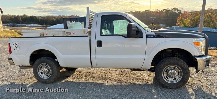 image for item ET7300 2016 Ford F250 Super Duty pickup truck