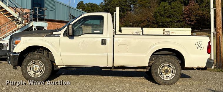 image for item ET7300 2016 Ford F250 Super Duty pickup truck