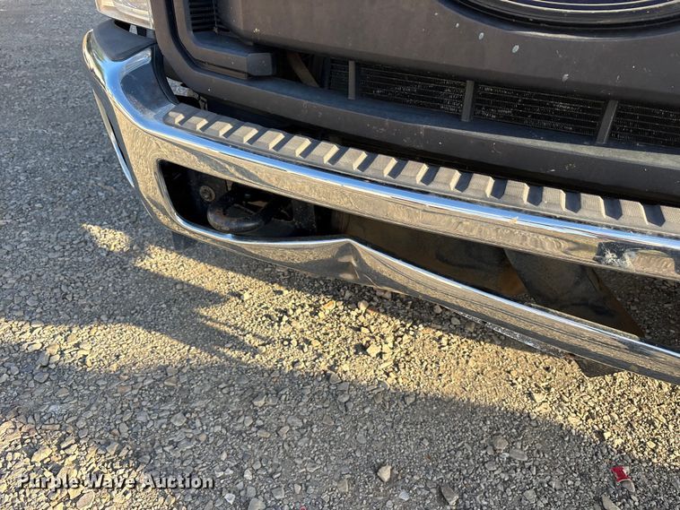 image for item ET7300 2016 Ford F250 Super Duty pickup truck