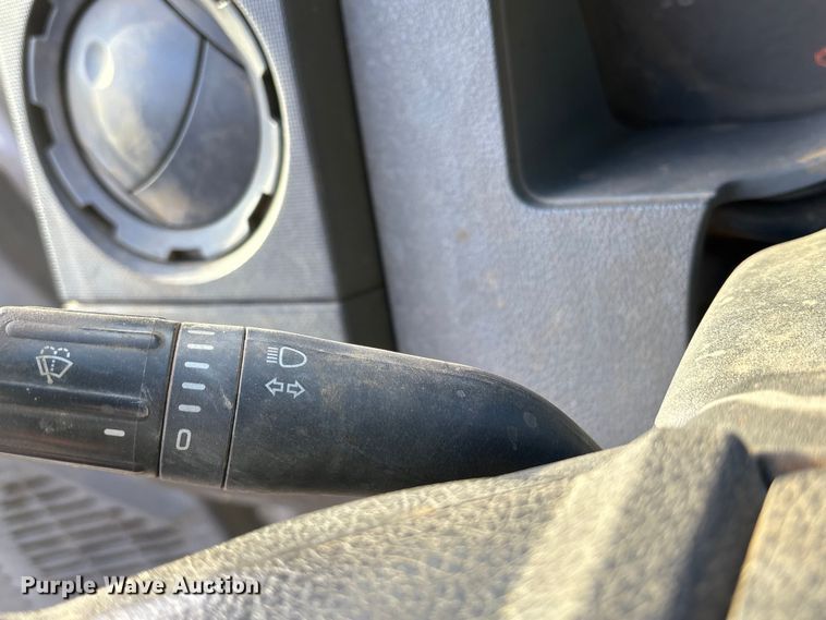 image for item ET7300 2016 Ford F250 Super Duty pickup truck