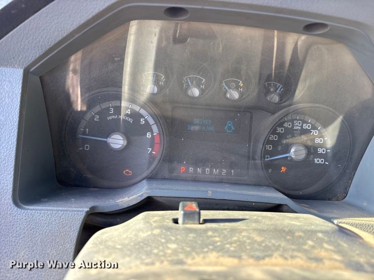 image for item ET7300 2016 Ford F250 Super Duty pickup truck