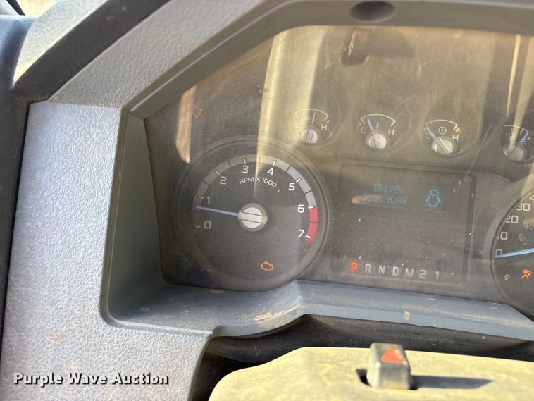 image for item ET7300 2016 Ford F250 Super Duty pickup truck