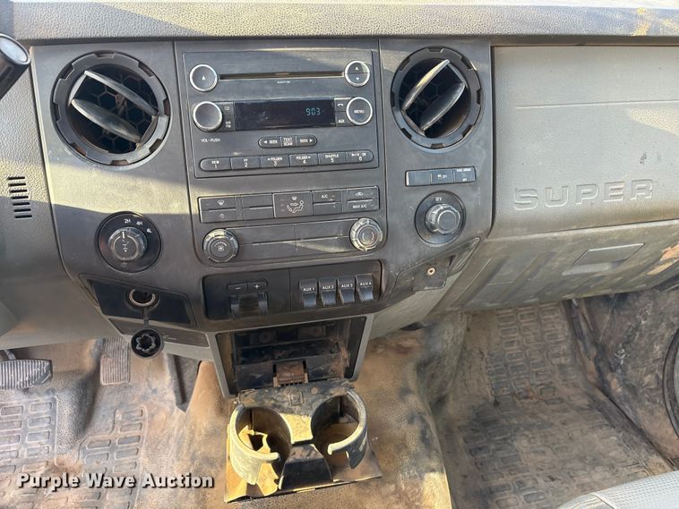 image for item ET7300 2016 Ford F250 Super Duty pickup truck