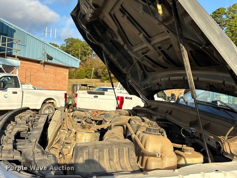 image for item ET7300 2016 Ford F250 Super Duty pickup truck