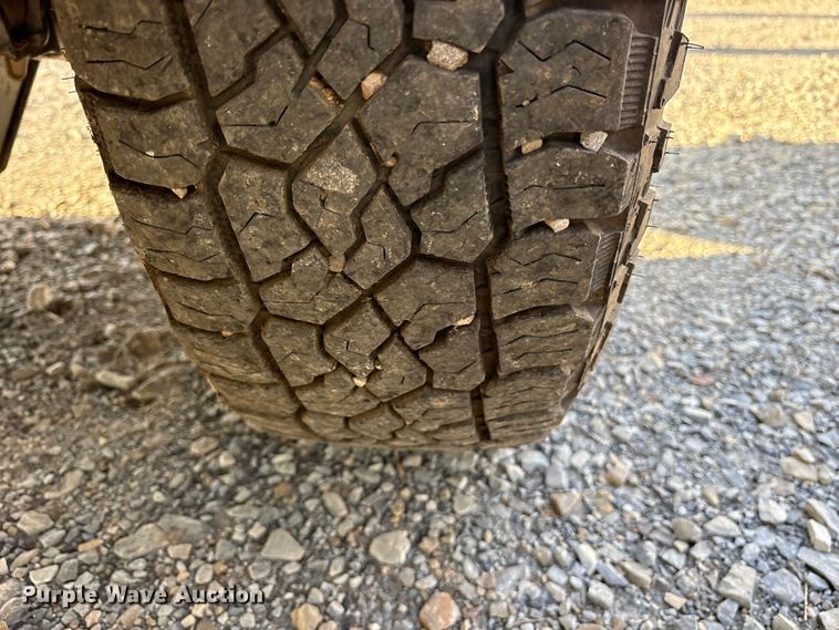 image for item ET7300 2016 Ford F250 Super Duty pickup truck