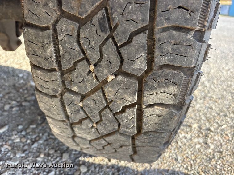 image for item ET7300 2016 Ford F250 Super Duty pickup truck