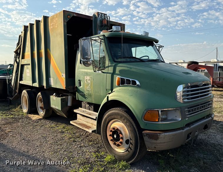 image for item EU5127 2005 Sterling Acterra refuse truck