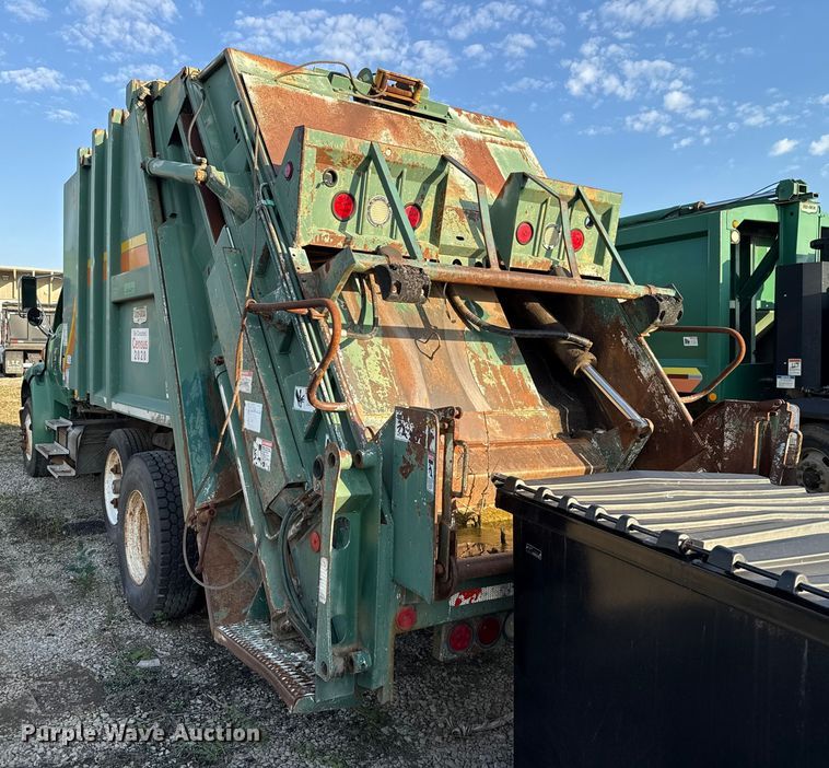 image for item EU5127 2005 Sterling Acterra refuse truck