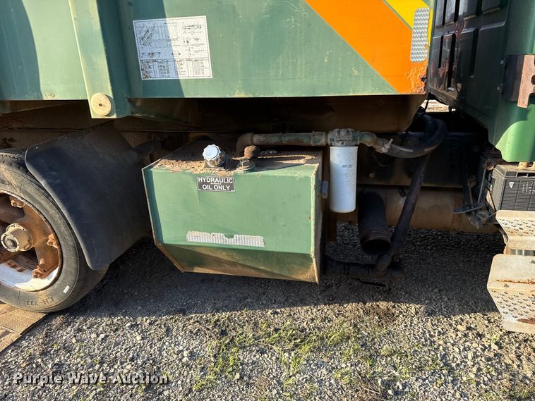 image for item EU5127 2005 Sterling Acterra refuse truck