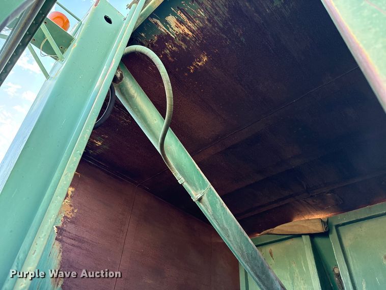 image for item EU5127 2005 Sterling Acterra refuse truck