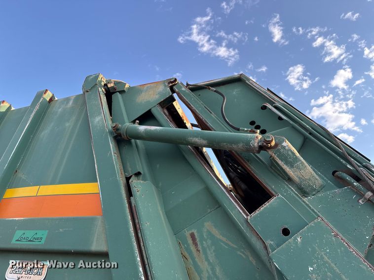 image for item EU5127 2005 Sterling Acterra refuse truck