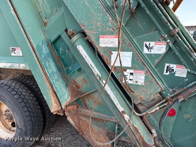 image for item EU5127 2005 Sterling Acterra refuse truck