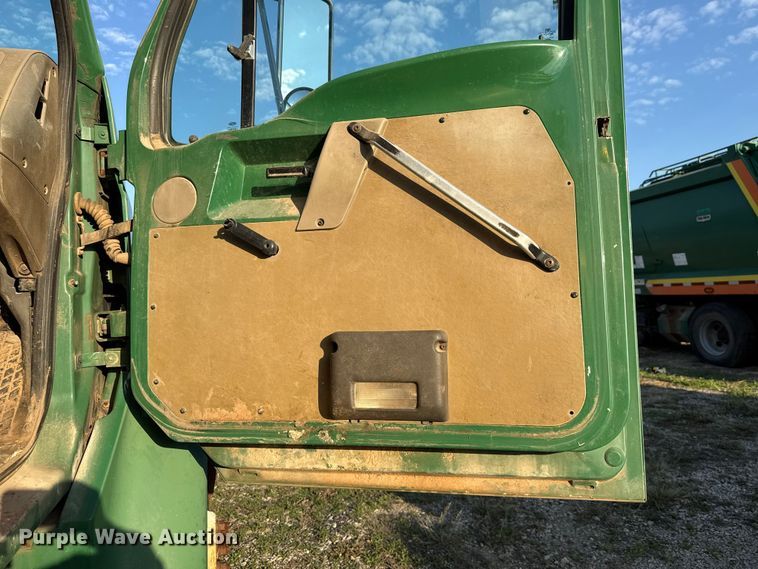 image for item EU5127 2005 Sterling Acterra refuse truck