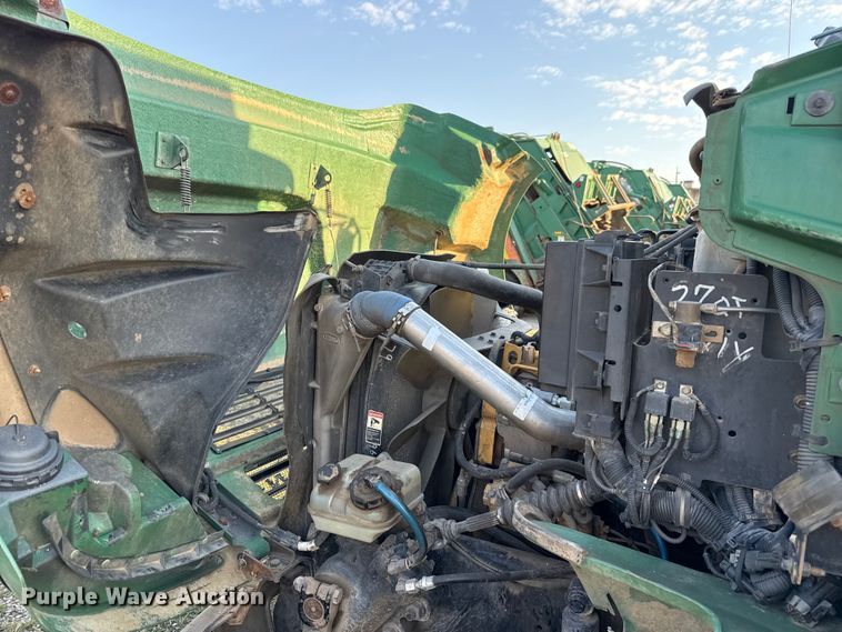 image for item EU5127 2005 Sterling Acterra refuse truck