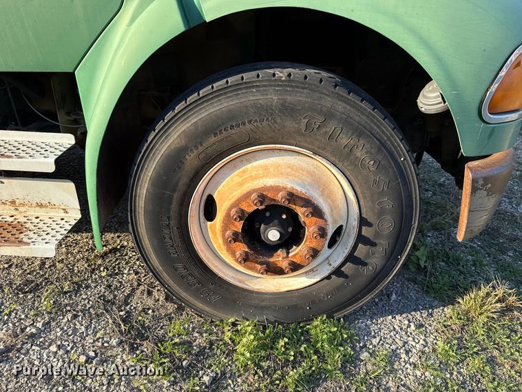 image for item EU5127 2005 Sterling Acterra refuse truck