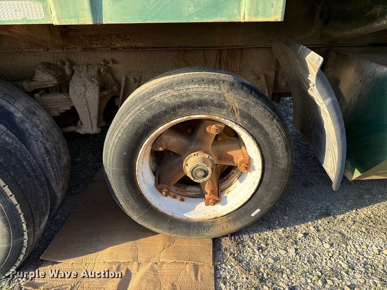 image for item EU5127 2005 Sterling Acterra refuse truck