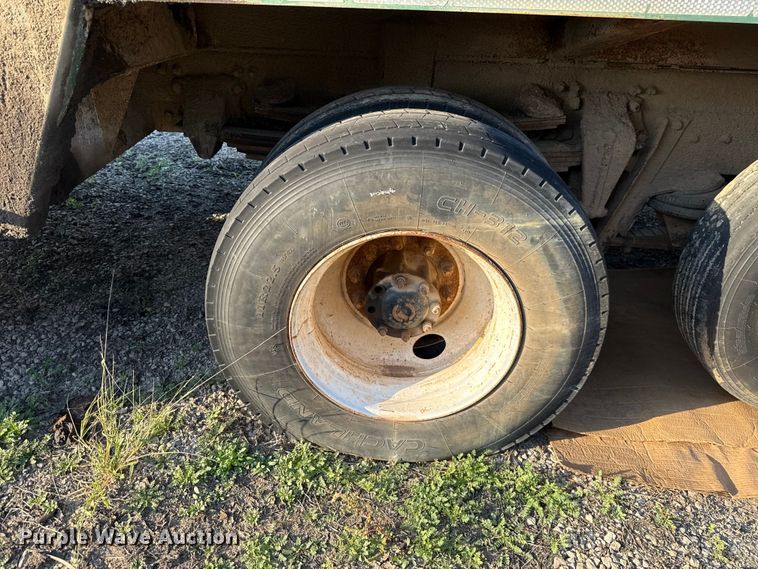 image for item EU5127 2005 Sterling Acterra refuse truck