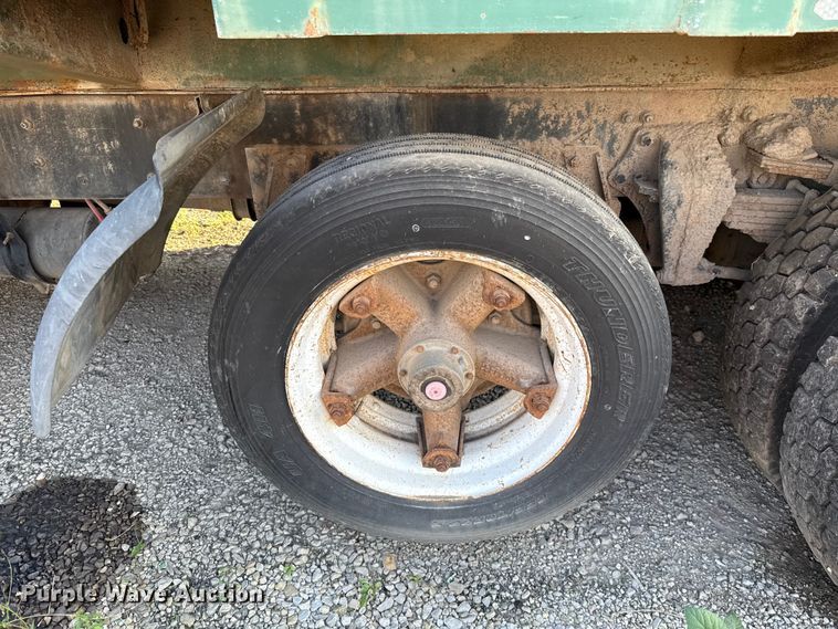 image for item EU5127 2005 Sterling Acterra refuse truck